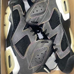 Air Jordan 6 Retros Size M 8.5